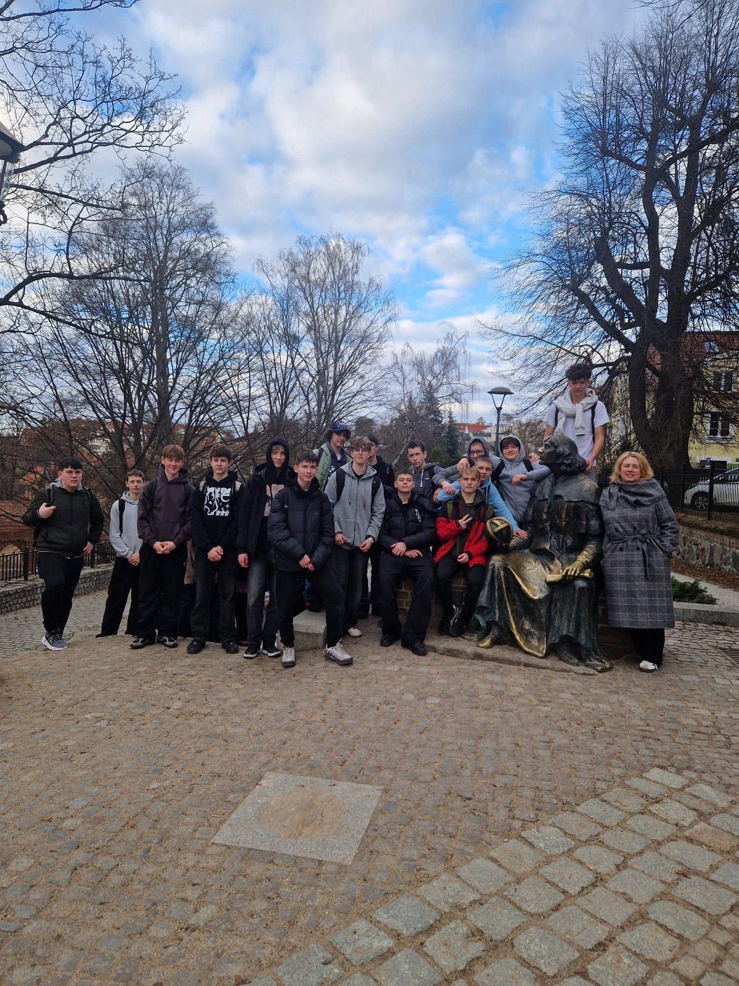 klasa 1 IS pozdrawia